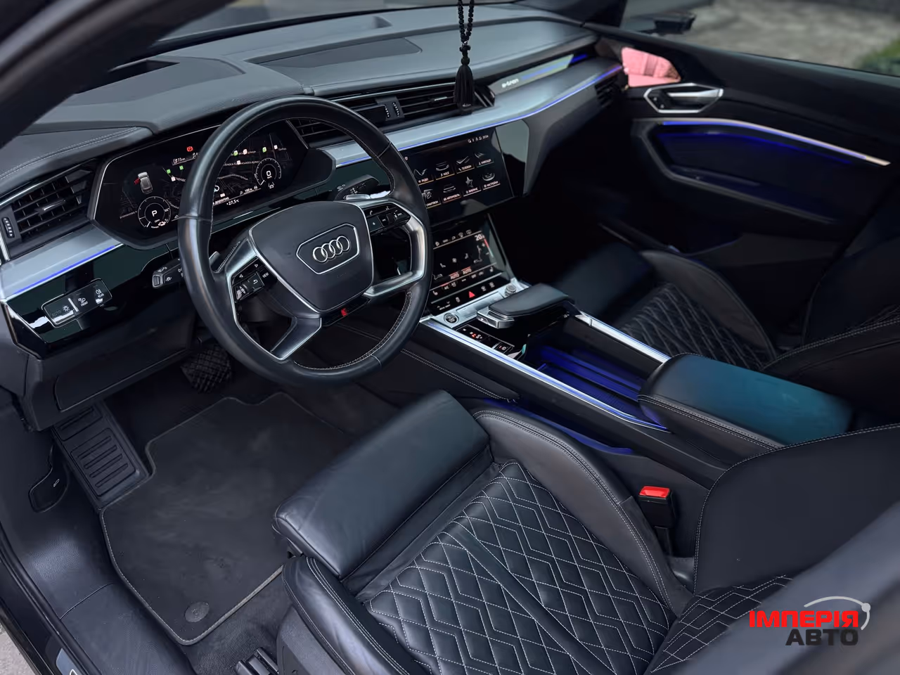 Audi e-tron Sportback - фото 10