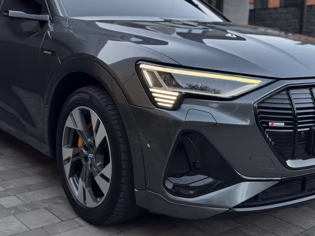Audi e-tron Sportback - фото 4