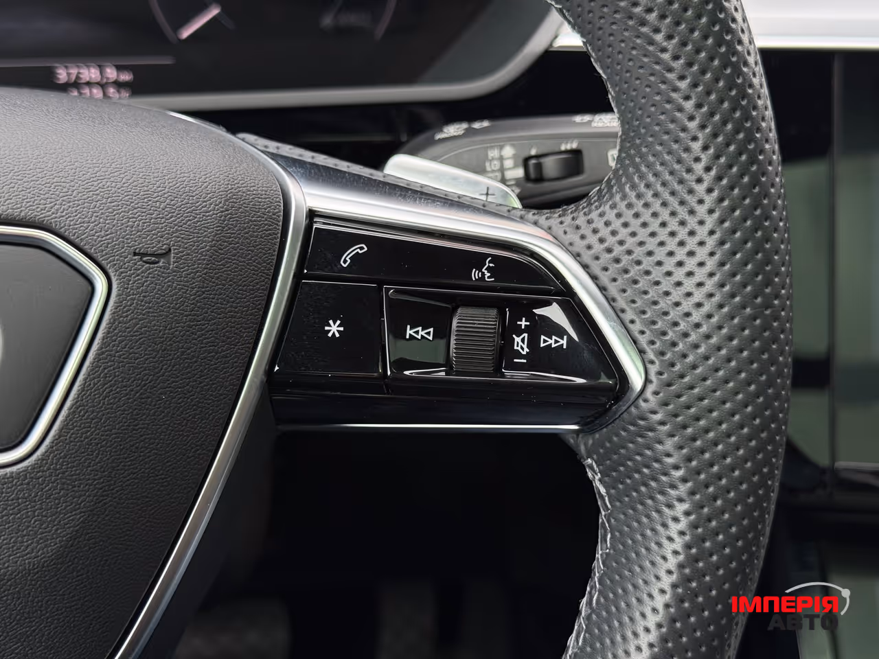 Audi e-tron S - фото 42