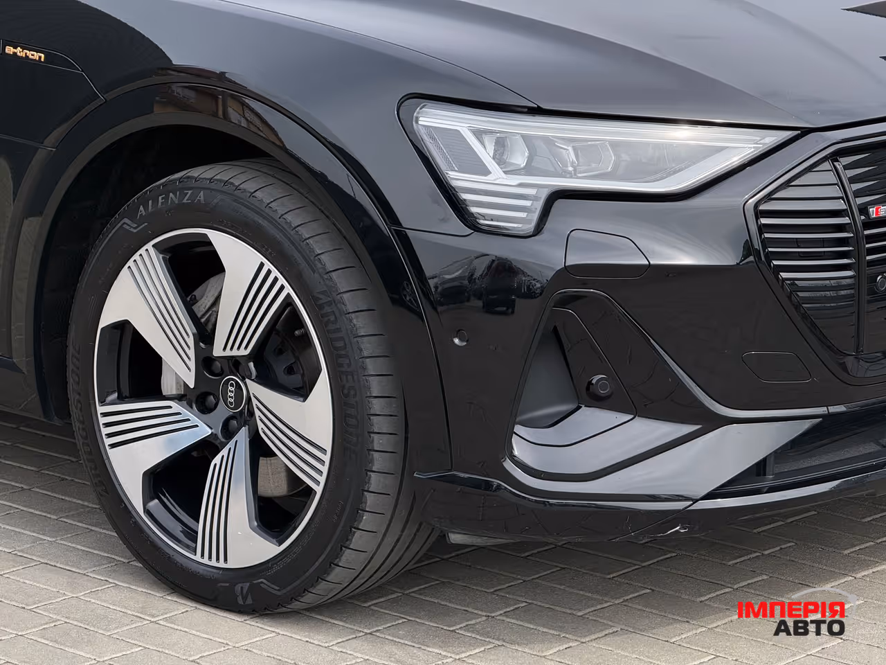 Audi e-tron S - фото 4