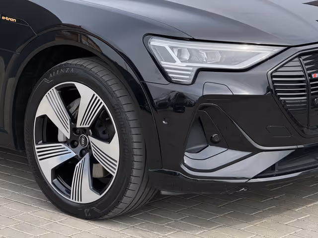 Audi e-tron S - фото 4