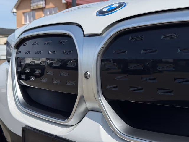 BMW iX3 - фото 5