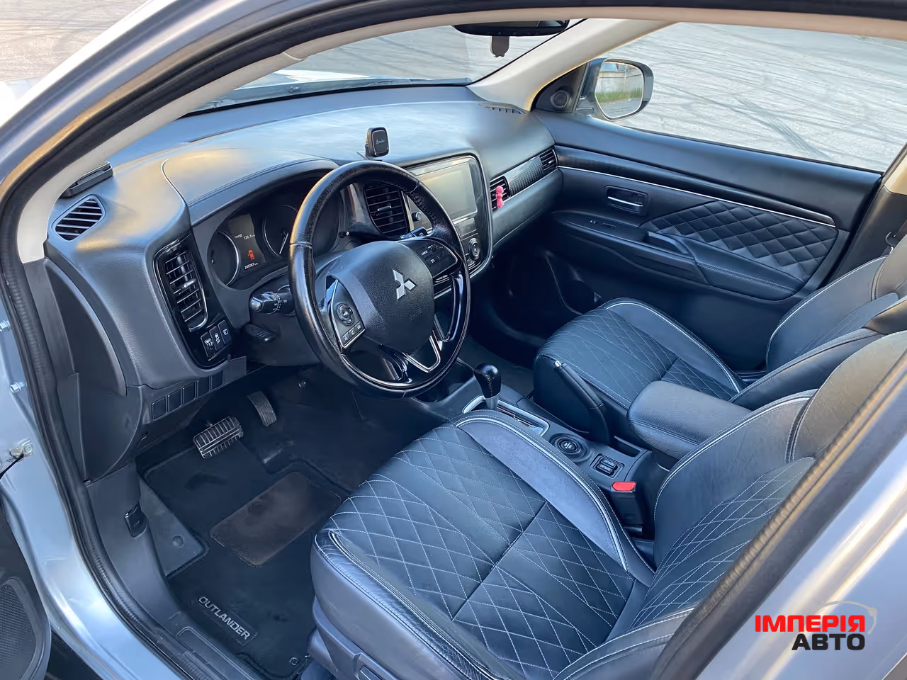 Mitsubishi Outlander - фото 27