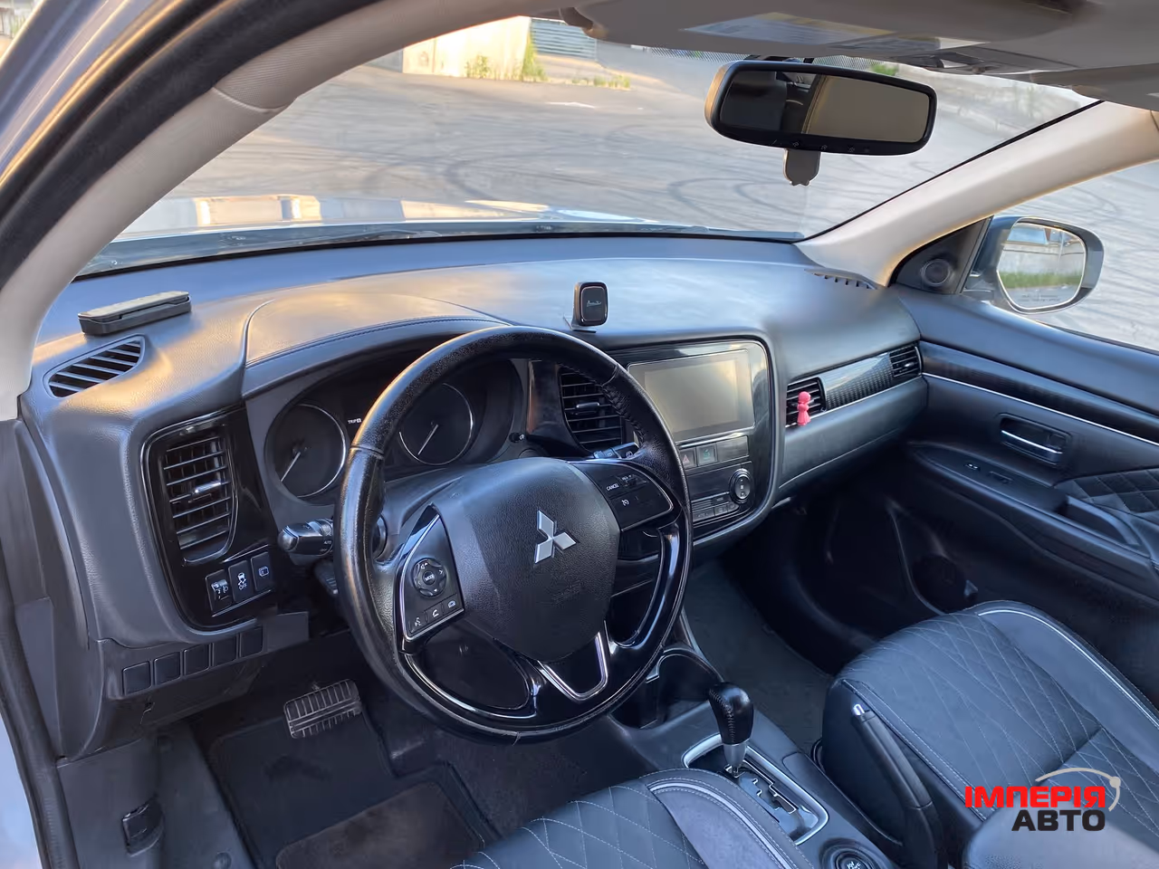Mitsubishi Outlander - фото 28