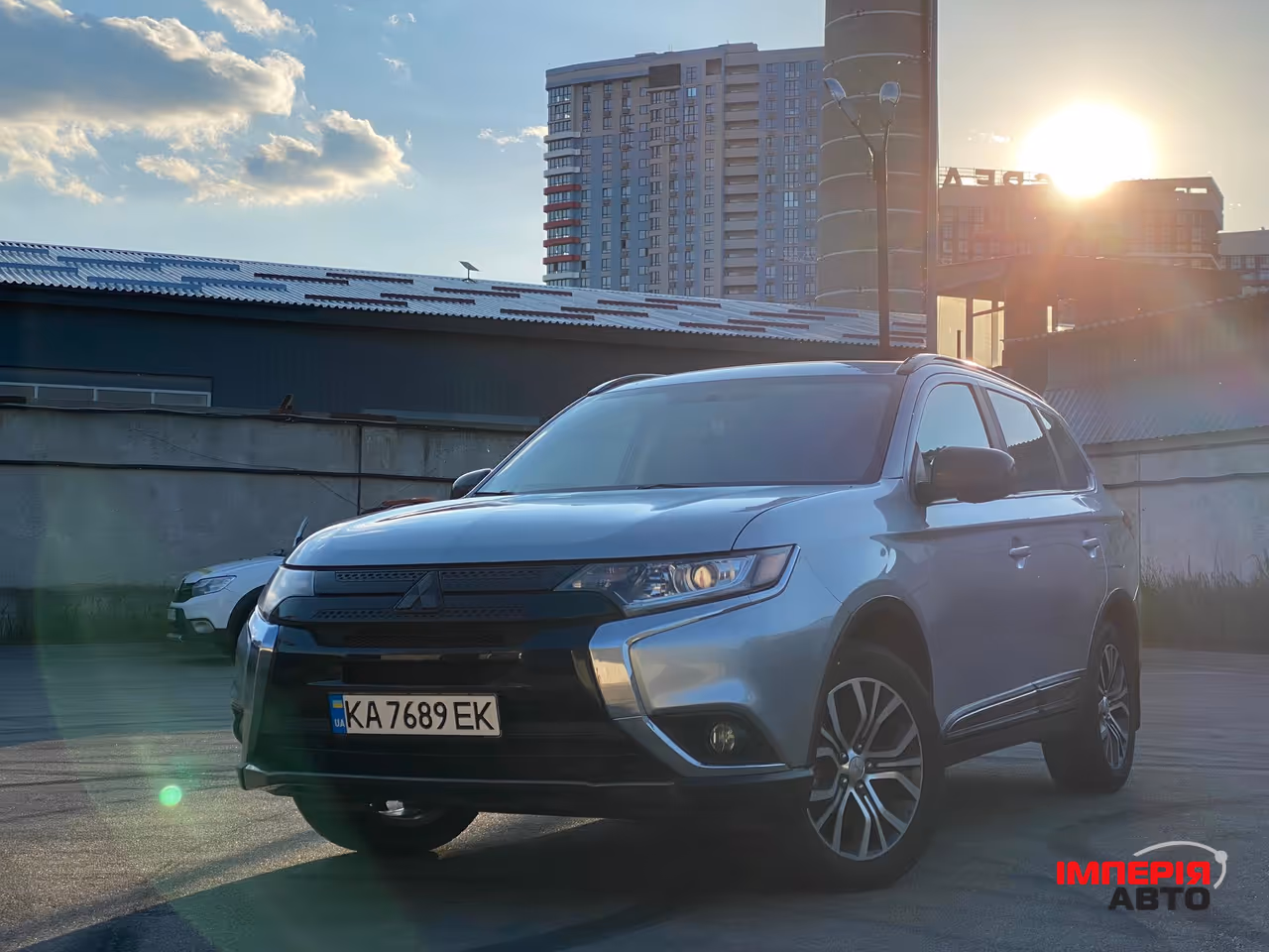 Mitsubishi Outlander - фото 4
