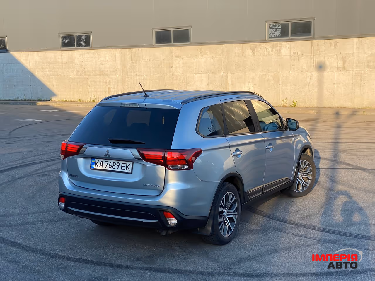 Mitsubishi Outlander - фото 16
