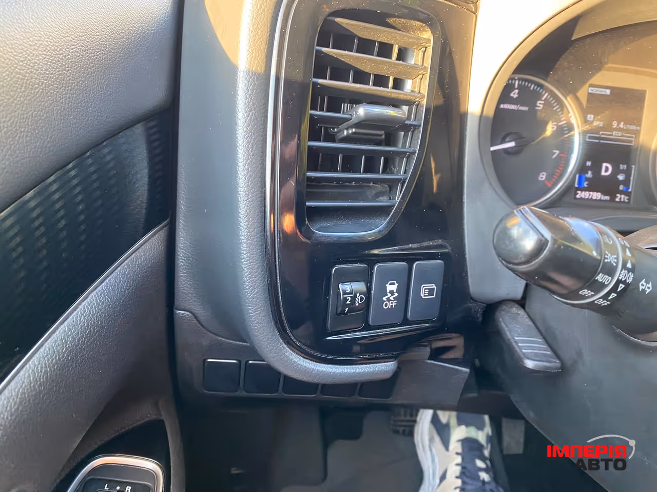 Mitsubishi Outlander - фото 93