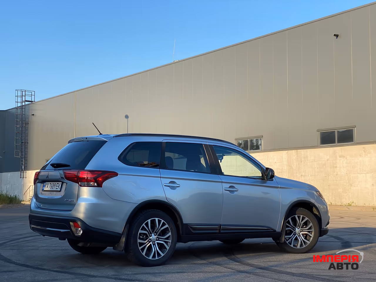 Mitsubishi Outlander - фото 14