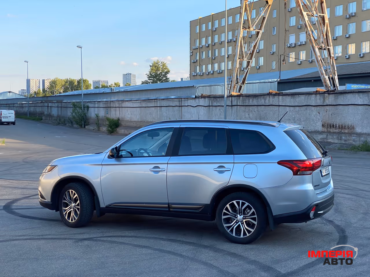 Mitsubishi Outlander - фото 25