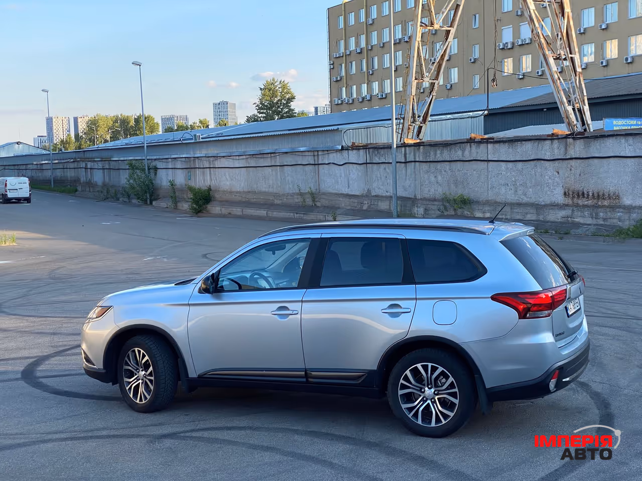 Mitsubishi Outlander - фото 26