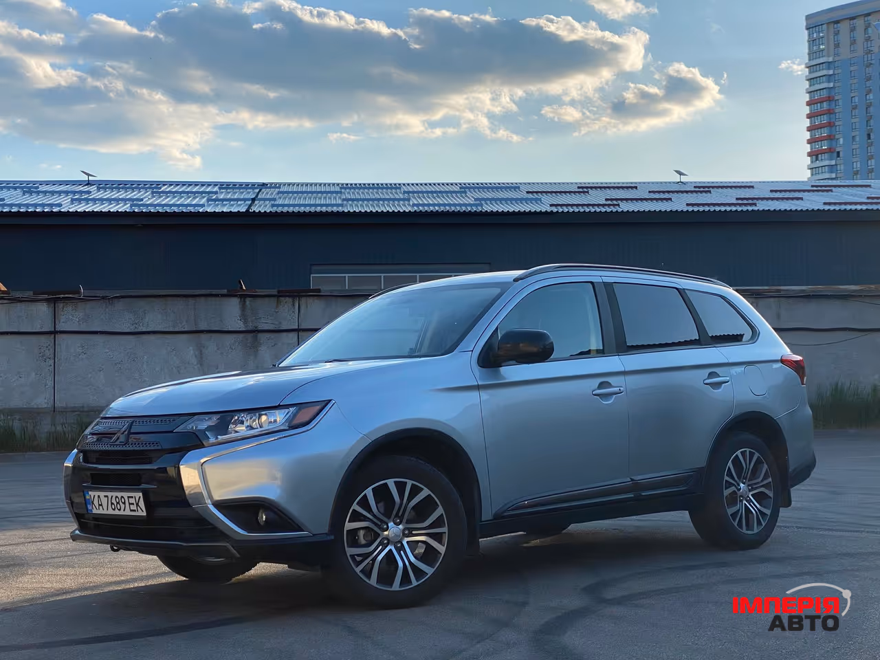 Mitsubishi Outlander - фото 2