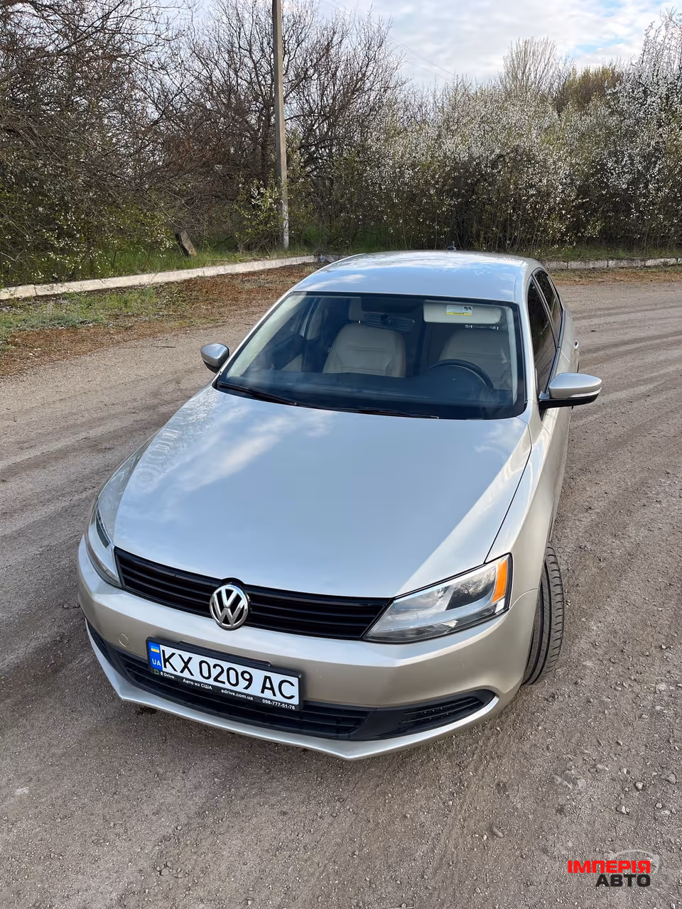 Volkswagen Jetta - фото 1