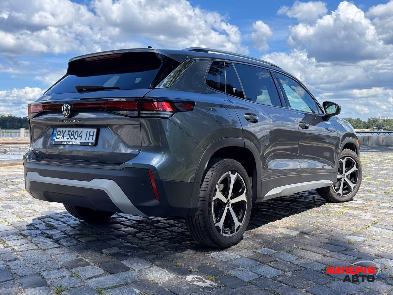 Volkswagen Tiguan - фото 3