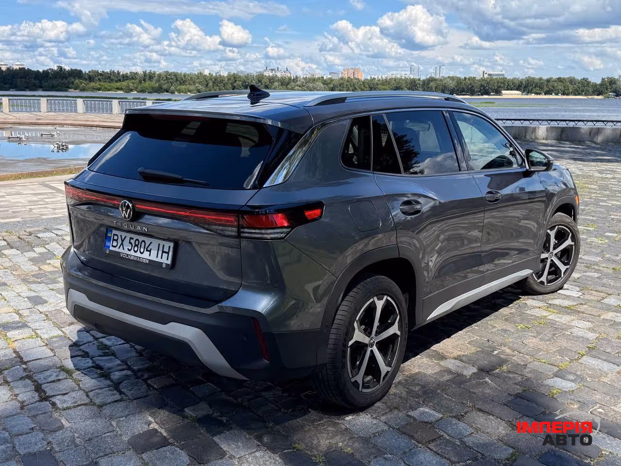 Volkswagen Tiguan - фото 7