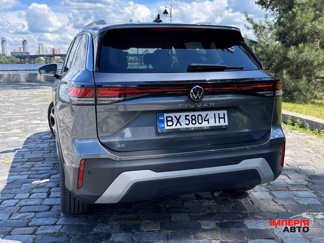 Volkswagen Tiguan - фото 8