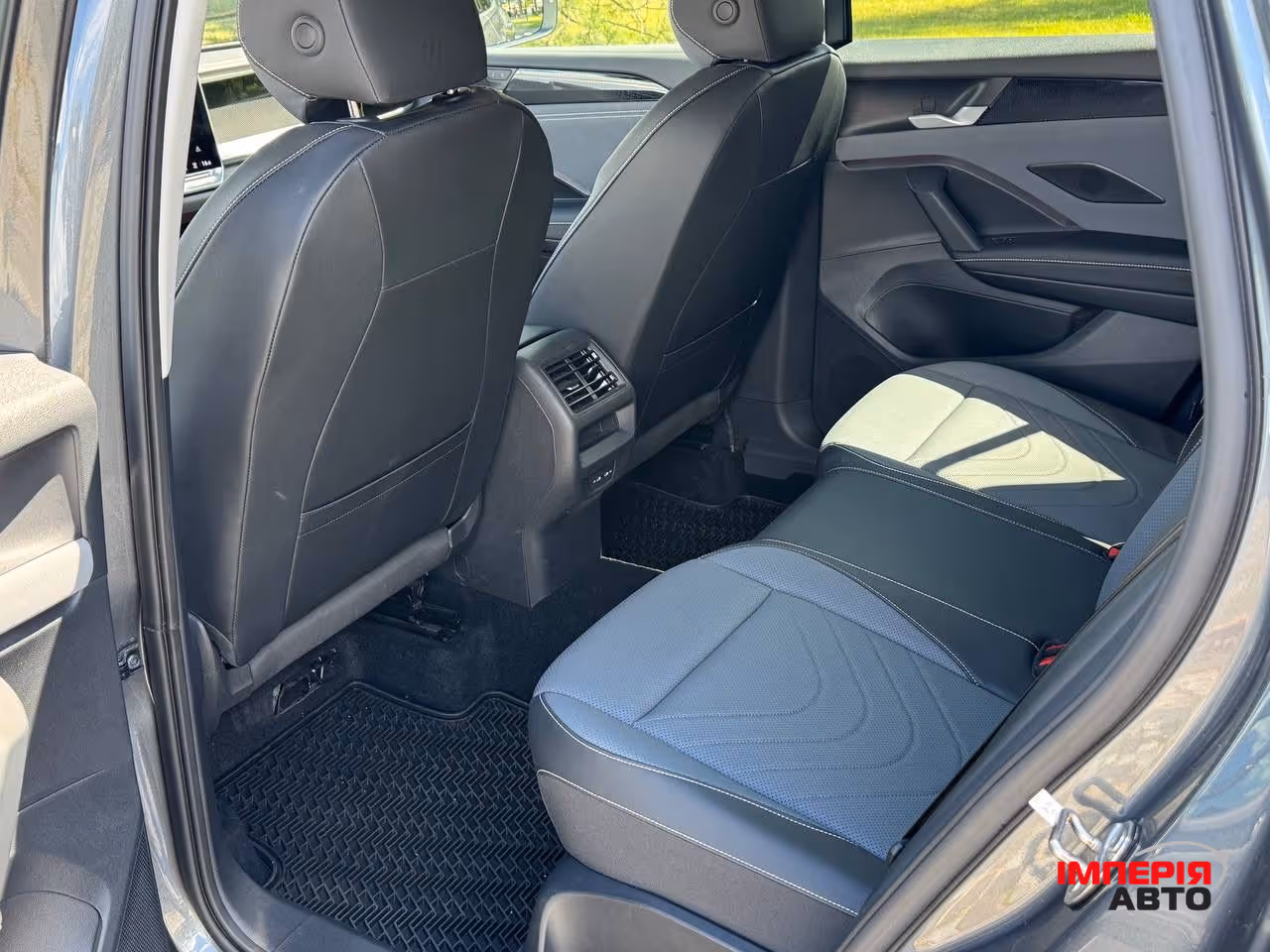 Volkswagen Tiguan - фото 15