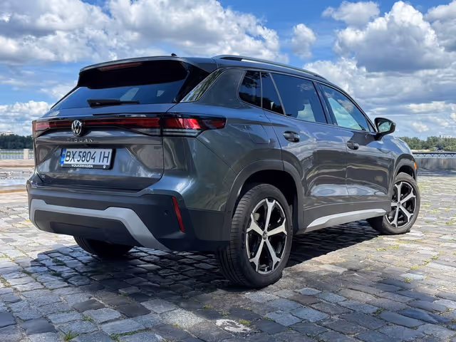 Volkswagen Tiguan - фото 3