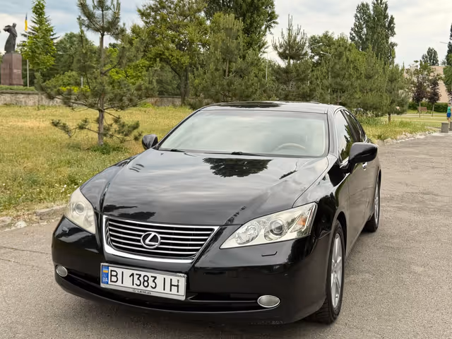 Lexus ES - фото 1
