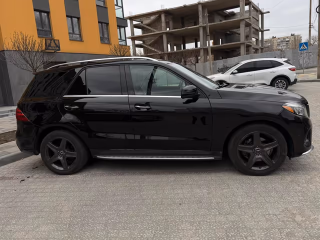 Mercedes-Benz GLE - фото 2