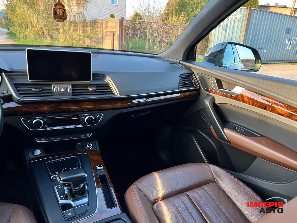 Audi Q5 - фото 11