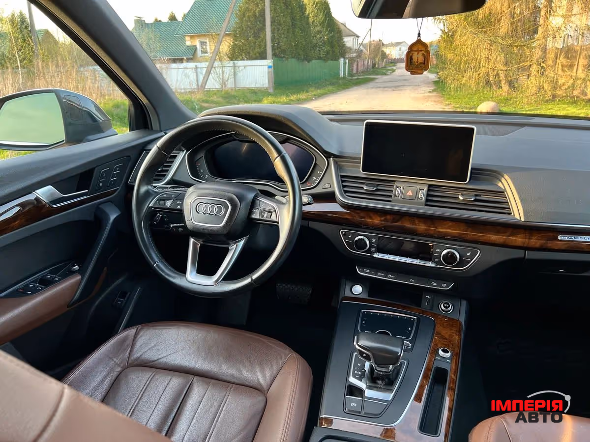 Audi Q5 - фото 8