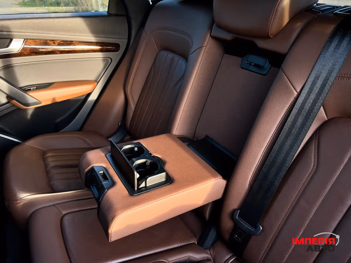 Audi Q5 - фото 15