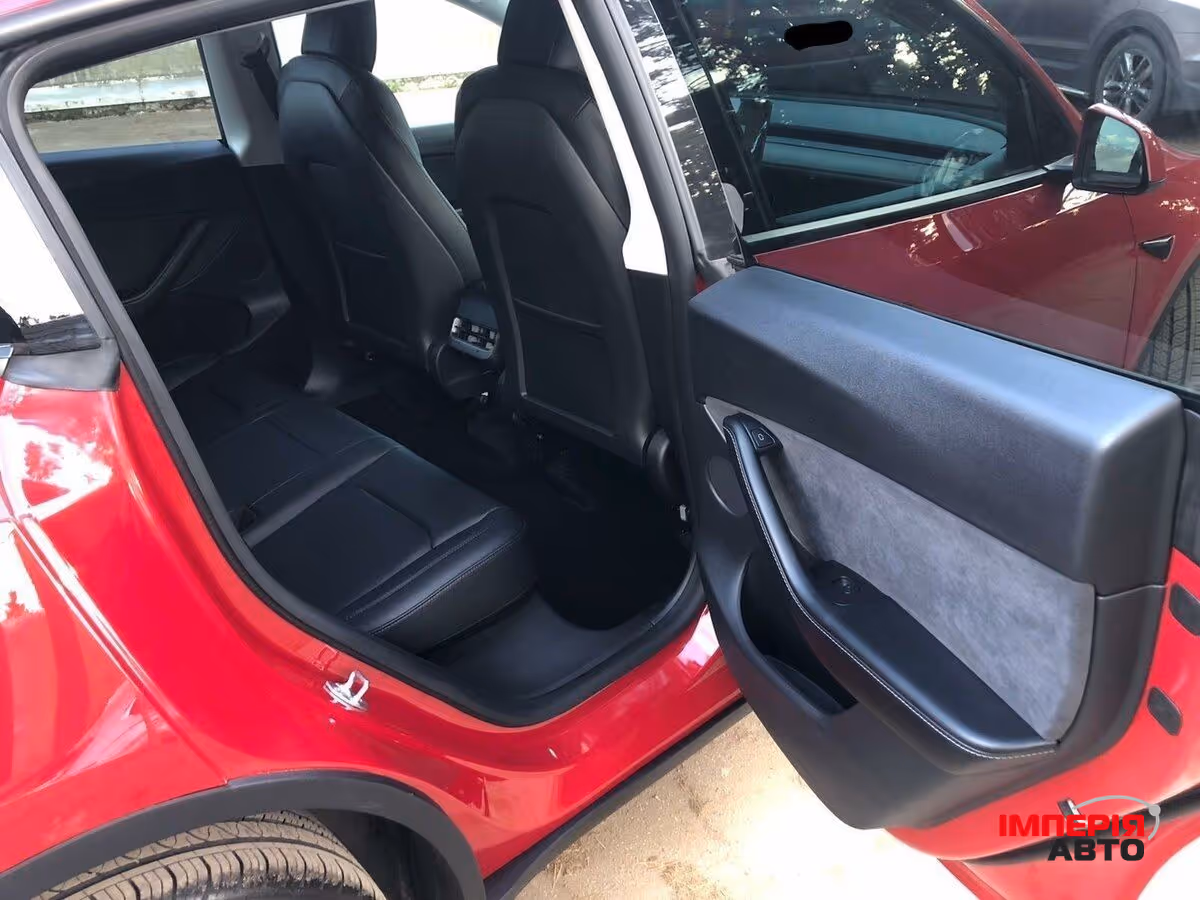 Tesla Model Y - фото 14