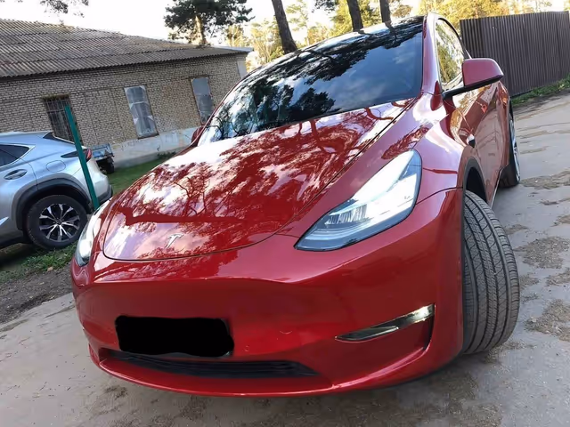 Tesla Model Y - фото 3