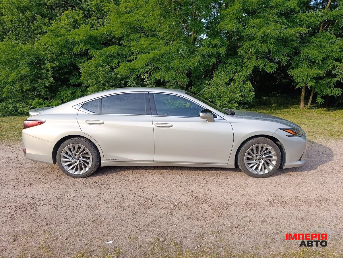 Lexus ES - фото 3