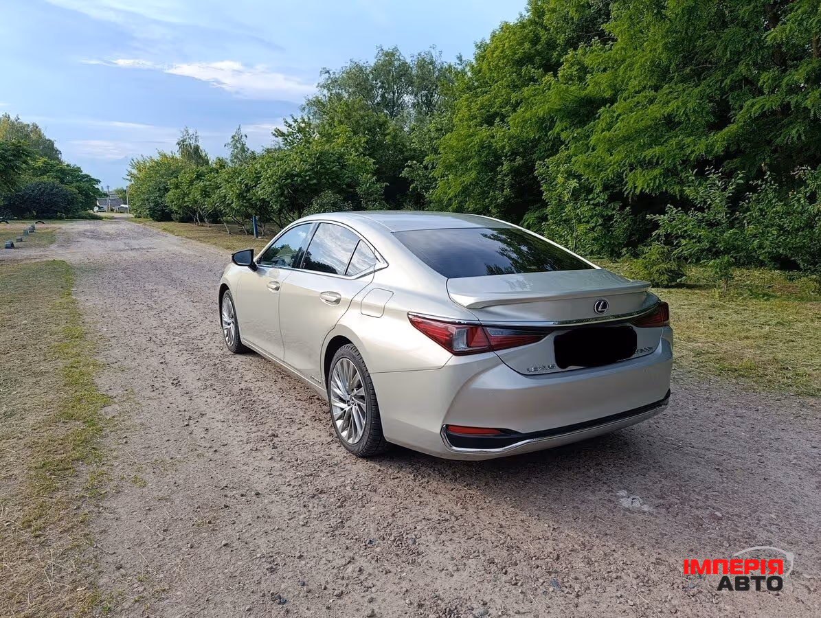Lexus ES - фото 2