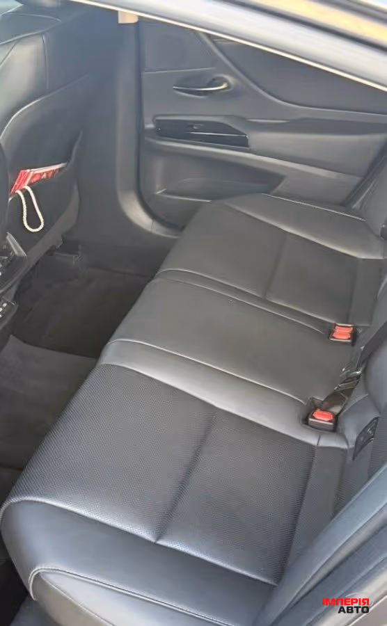Lexus ES - фото 12