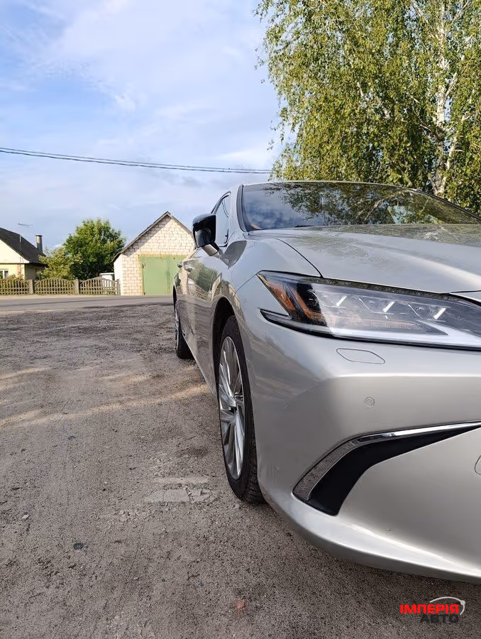 Lexus ES - фото 7