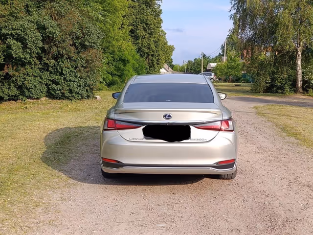Lexus ES - фото 4