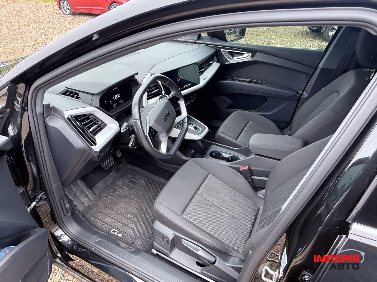 Audi Q4 e-tron - фото 8
