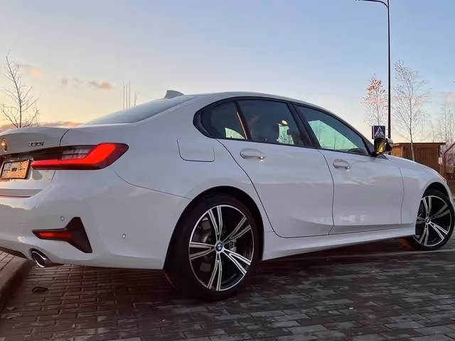 BMW 3 серії - фото 3