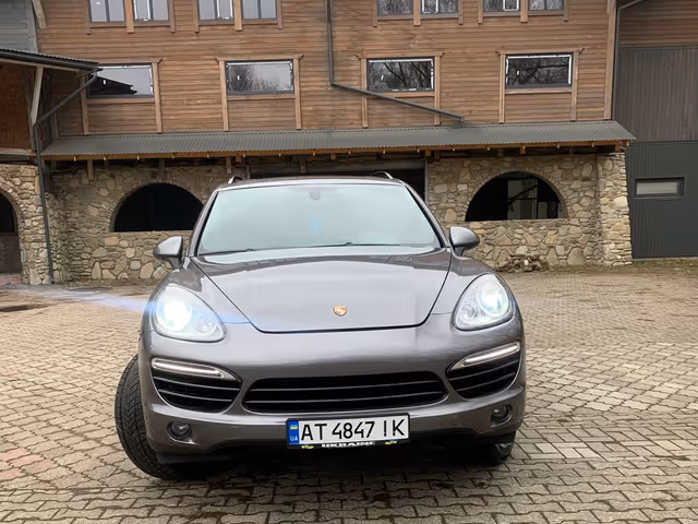 Porsche Cayenne - фото 1