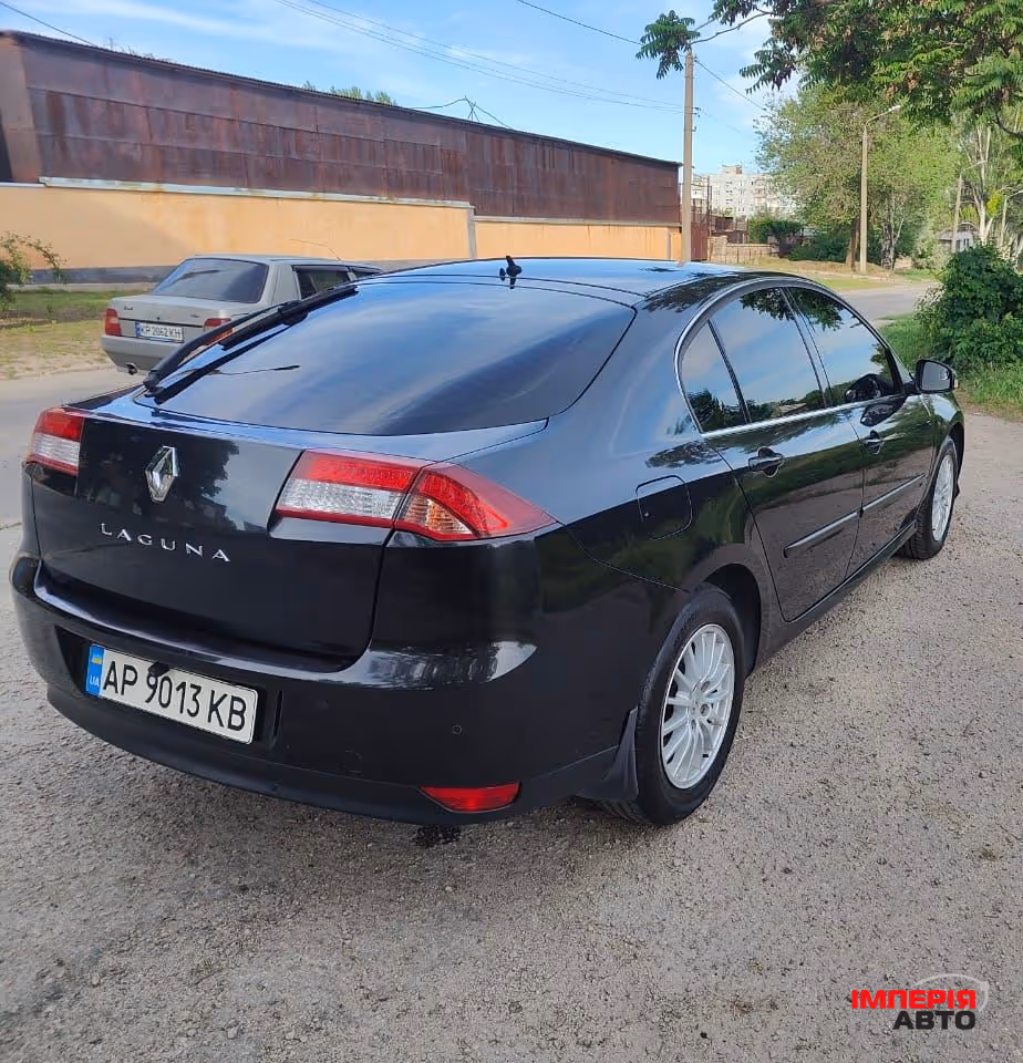 Renault Laguna - фото 8