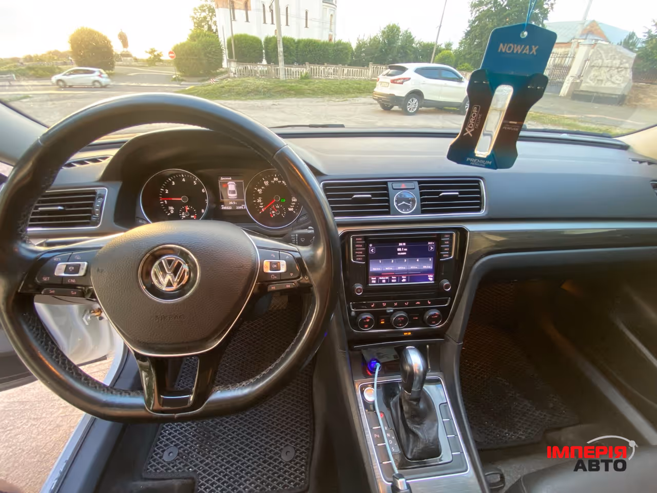 Volkswagen Passat - фото 6