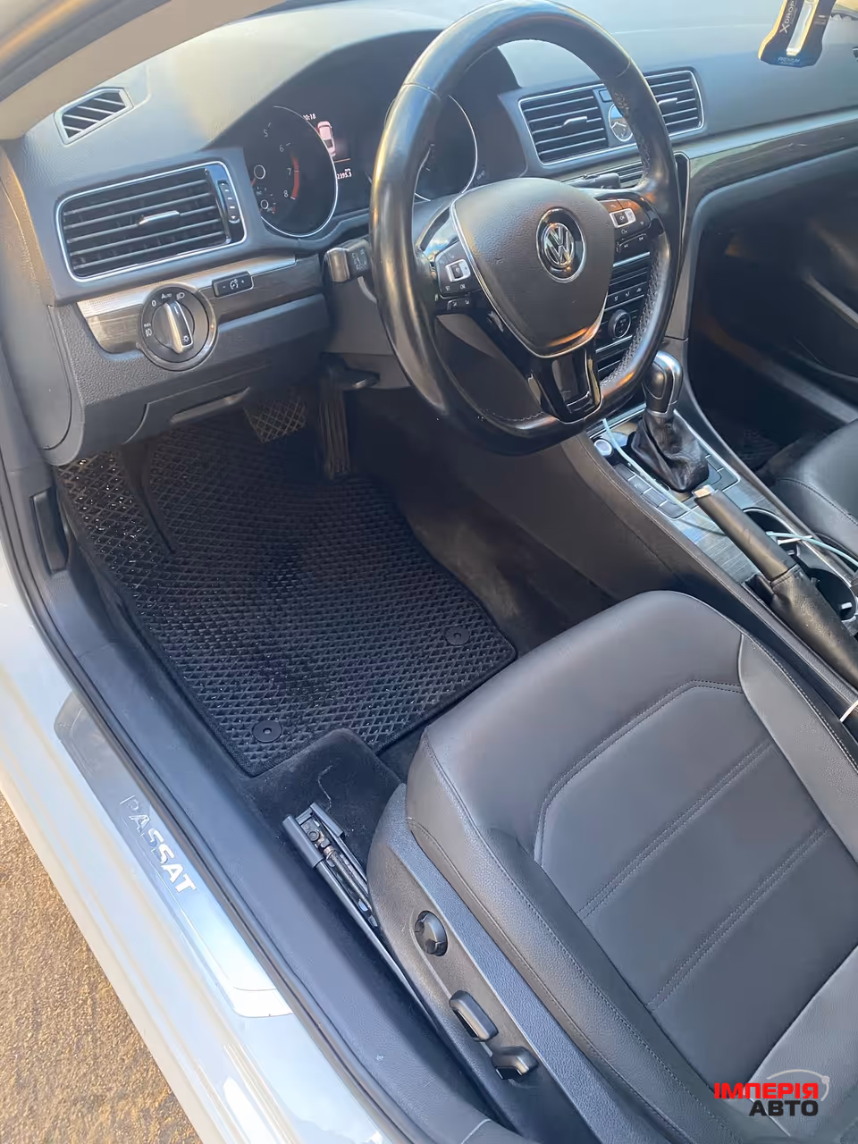 Volkswagen Passat - фото 7