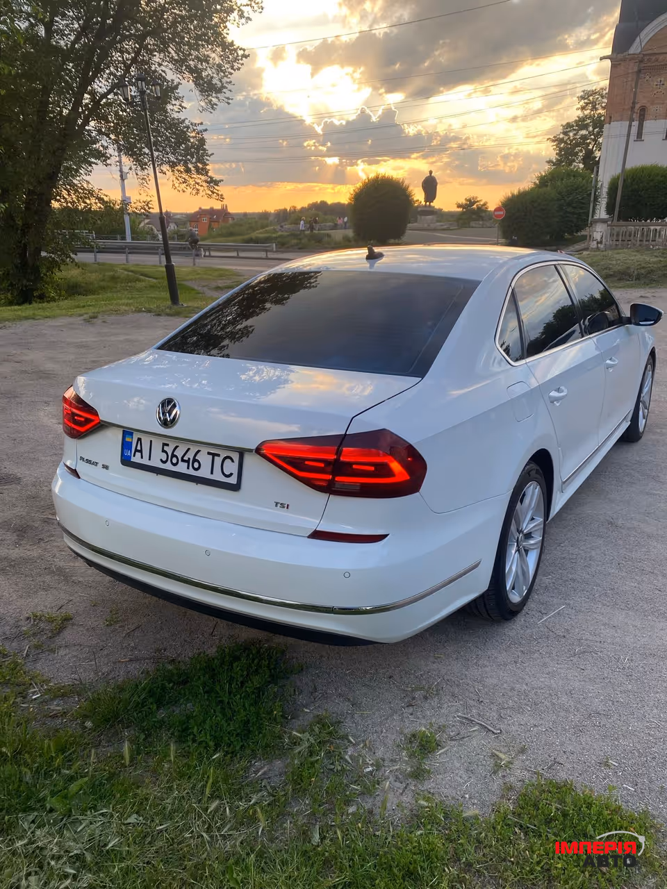 Volkswagen Passat - фото 3