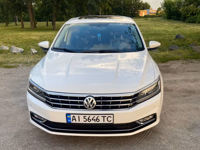 Volkswagen Passat - фото 5