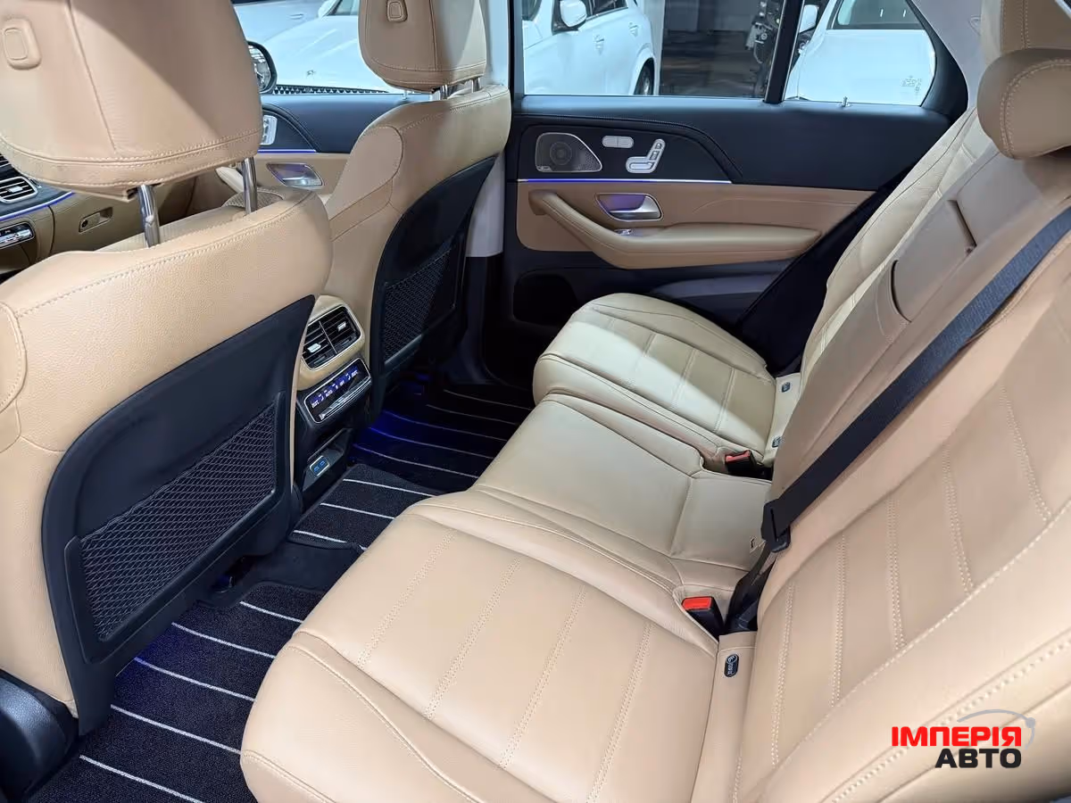Mercedes-Benz GLE - фото 8