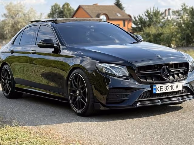 Mercedes-Benz E-Класс AMG - фото 4