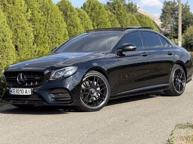 Mercedes-Benz E-Класс AMG - фото 1