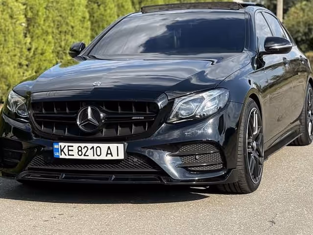 Mercedes-Benz E-Класс AMG - фото 5