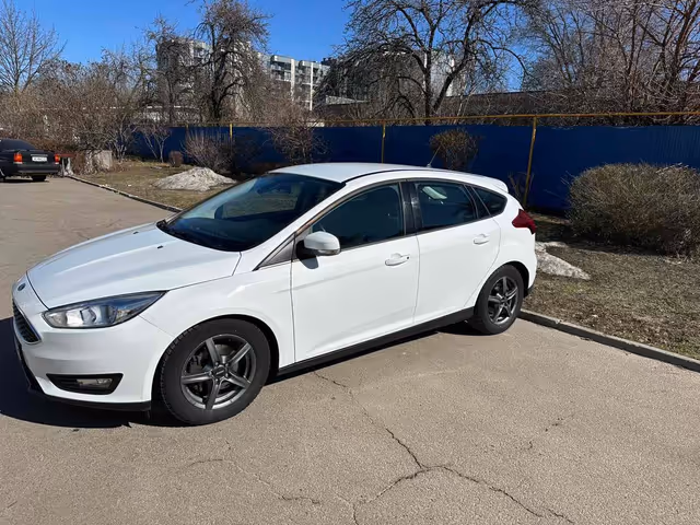 Ford Focus - фото 2