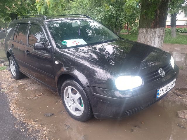 Volkswagen Golf - фото 5