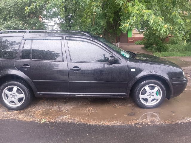 Volkswagen Golf - фото 2