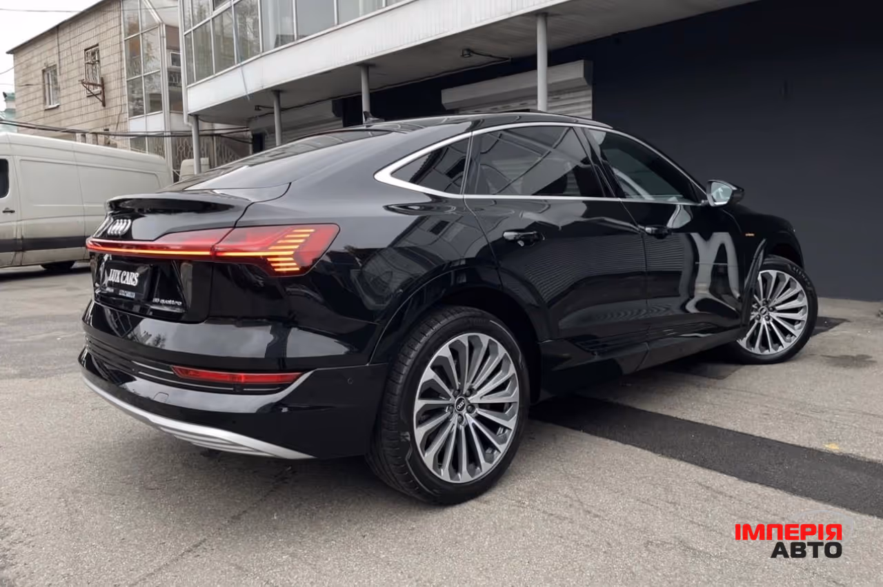 Audi e-tron Sportback - фото 10