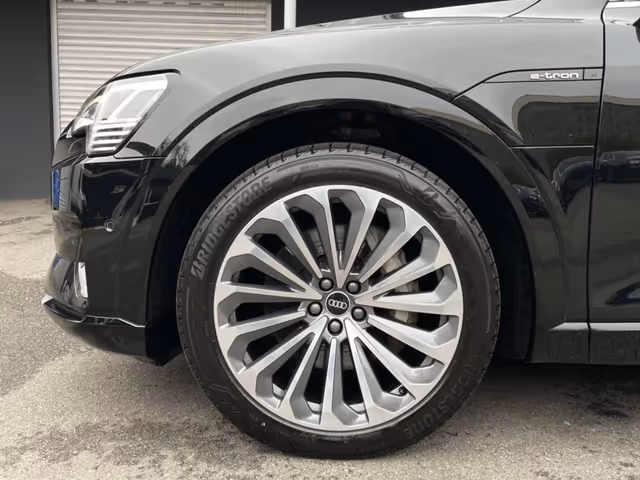 Audi e-tron Sportback - фото 5